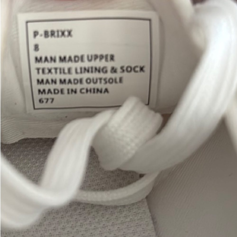 Steve Madden White Perforated Sneakers with Tan Accents Men’s Size 8 NWOT - Picture 6 of 8